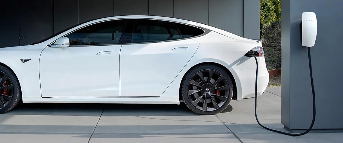 Sydney Electricians Hit Gold Rush and Struggle to Keep Pace with Unprecedented Surge in EV Charging Installations.