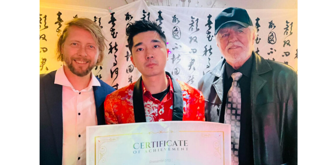 Jiaming Chong Receives Outstanding Young Producer Award and Discusses Future of Sino-American Film Collaboration