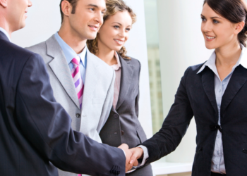 5 Types of Sales Tools for Every Modern Salesperson