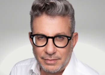 FINQ: Revolutionizing Investments with Cutting-Edge AI-Powered Platform