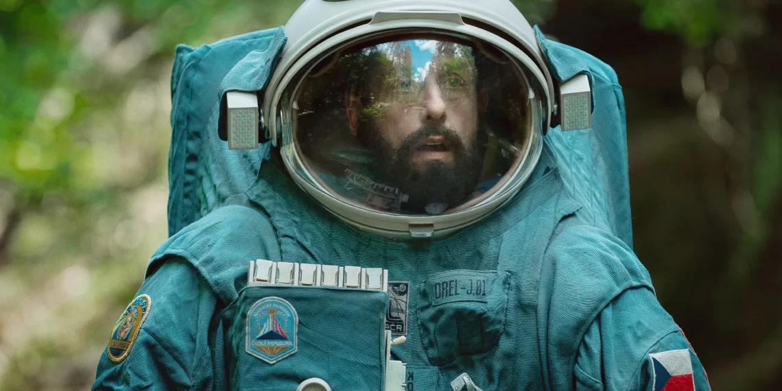 15 Space Movies on Netflix That are Completely Out of This World