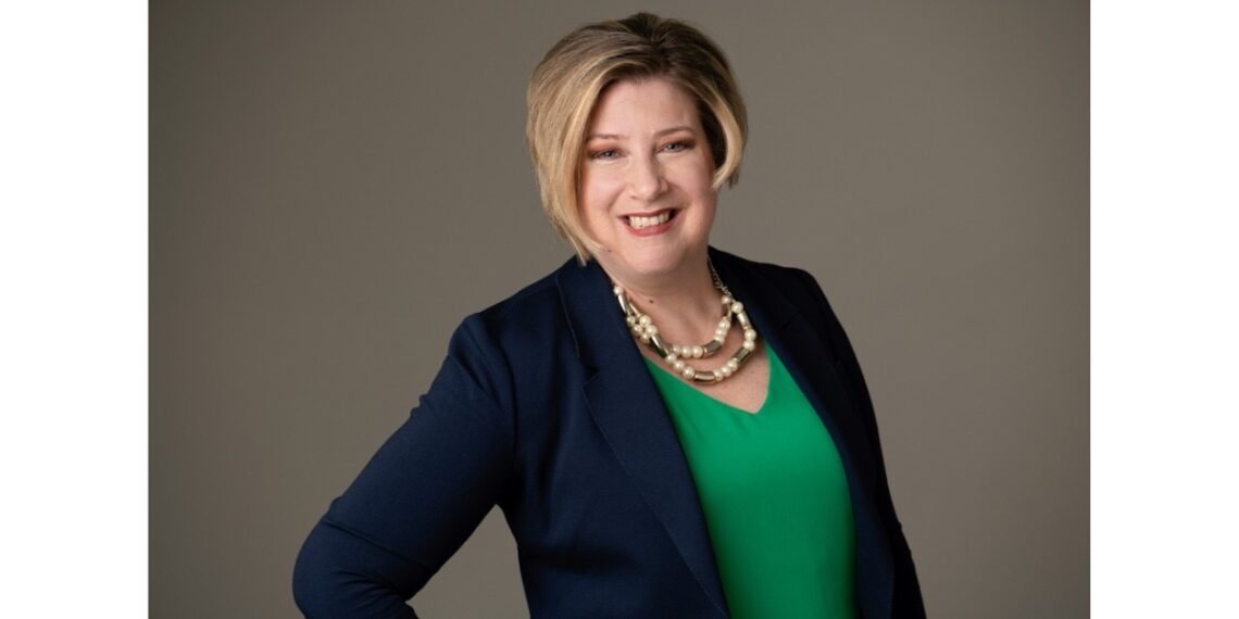 Leanne Teston Enables Females in the Financial Industry to Reach Six-Figure Income Levels Without Cold Calls