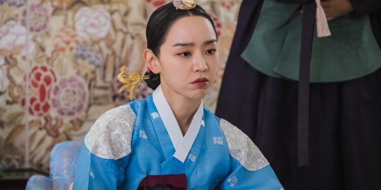These 7 TV Dramedies on Netflix Will Make You Want to Binge-Watch This Week