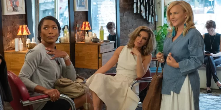 Best Movies on Netflix to Watch with Your Mom on Mother’s Day