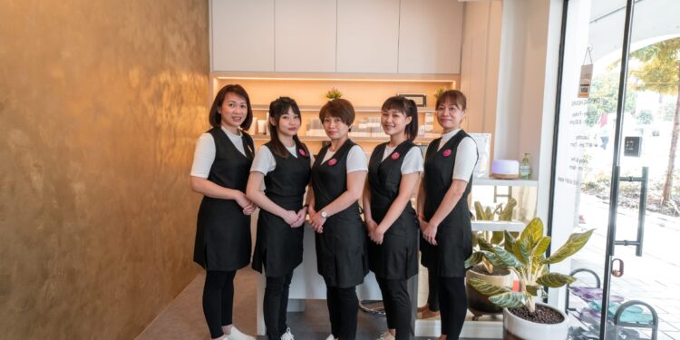 Don’t Let Skin Tags Steal Your Shine: Painless & Budget-Friendly Removal in Singapore!