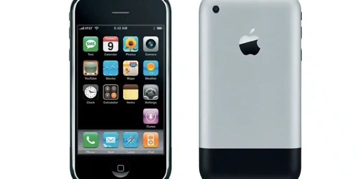 15 Most Iconic Apple Products of All Time That Revolutionized Tech