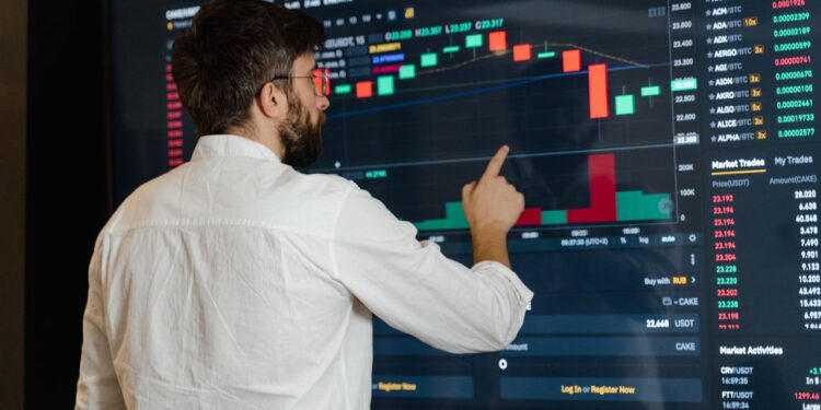 The Definitive Guide: 10 Powerful Tips for Investing in Cryptocurrency