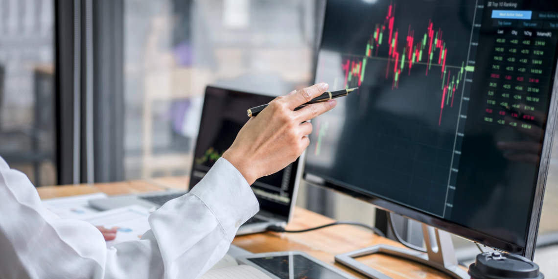 FINQFULL Weekly Pulse: Unveiling the Top 3 and Bottom 3 S&P 500 Companies – 08.07.2024