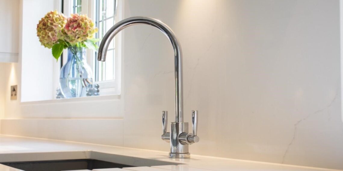 Engineered Elegance – Why Quartz Worktops Are Taking Over Modern Kitchens?