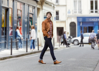 Four Helpful Tips for the Man on the Move: Elevator Shoes, Style, and Schedule