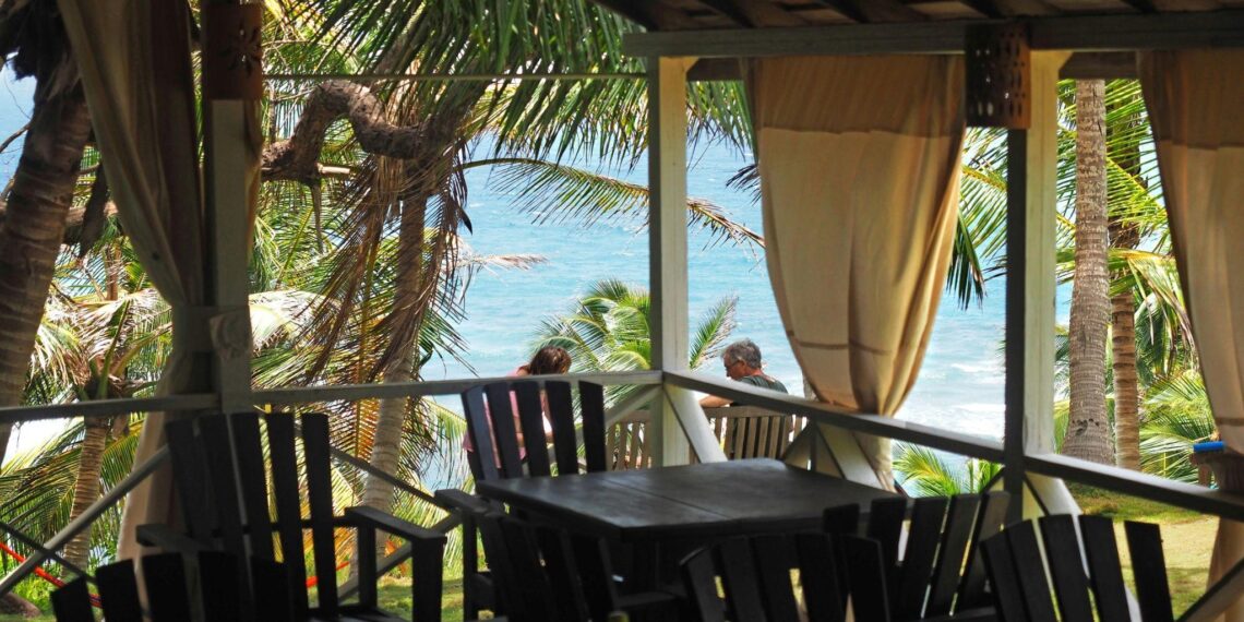 5 Reasons People Decide to Retire to the Caribbean