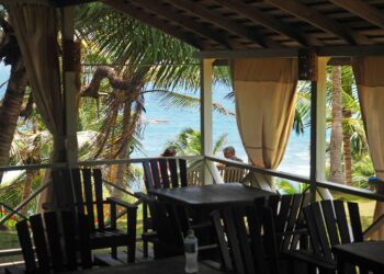 5 Reasons People Decide to Retire to the Caribbean