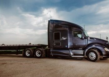 How to ship trucking freight?