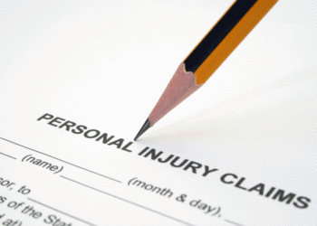 Out-of-Court Settlement vs. Going to Trial in Personal Injury Claims