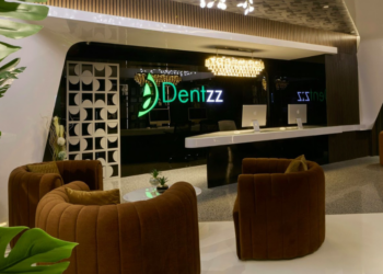 What Dentzz Dental Reviews Reveal About Dental Tourism and Advanced Implants