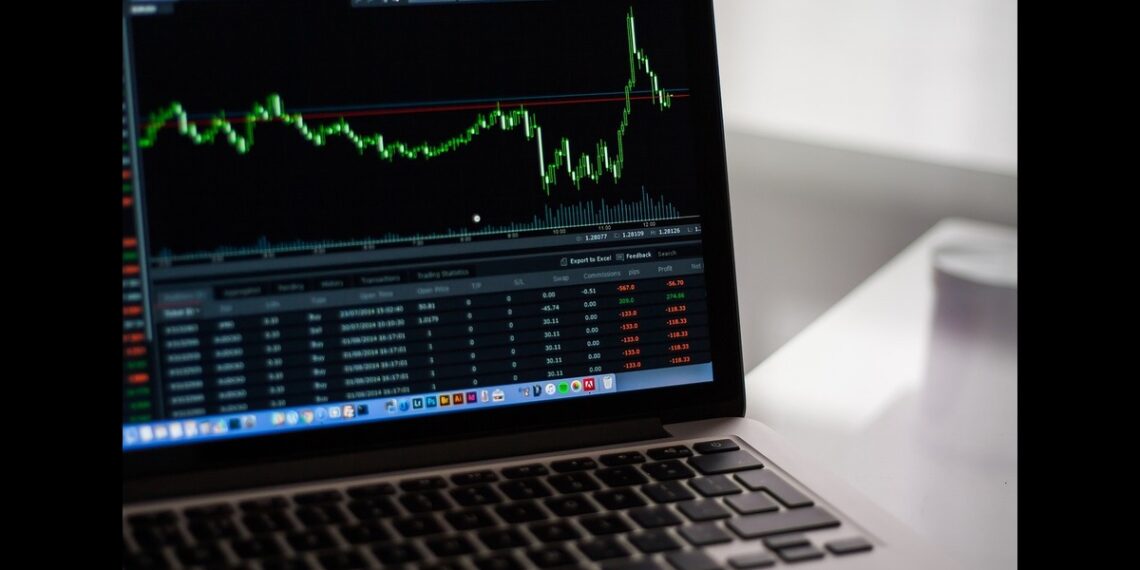 FINQFULL Weekly Pulse: Unveiling the Top 3 and Bottom 3 of Top 500 U.S Companies – 01.02.2025