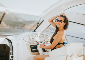 How to Choose the Perfect Yacht for Rent in Miami: A Comprehensive Guide