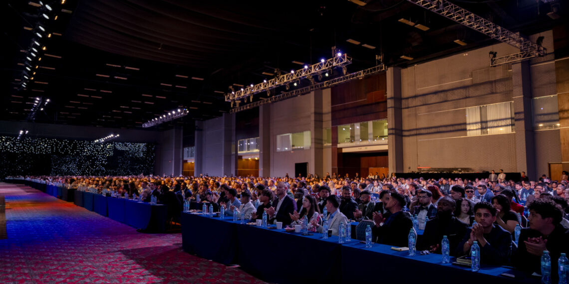 Fast-Growing Sales Team Everyone Wants to Join: Von Oben Solutions